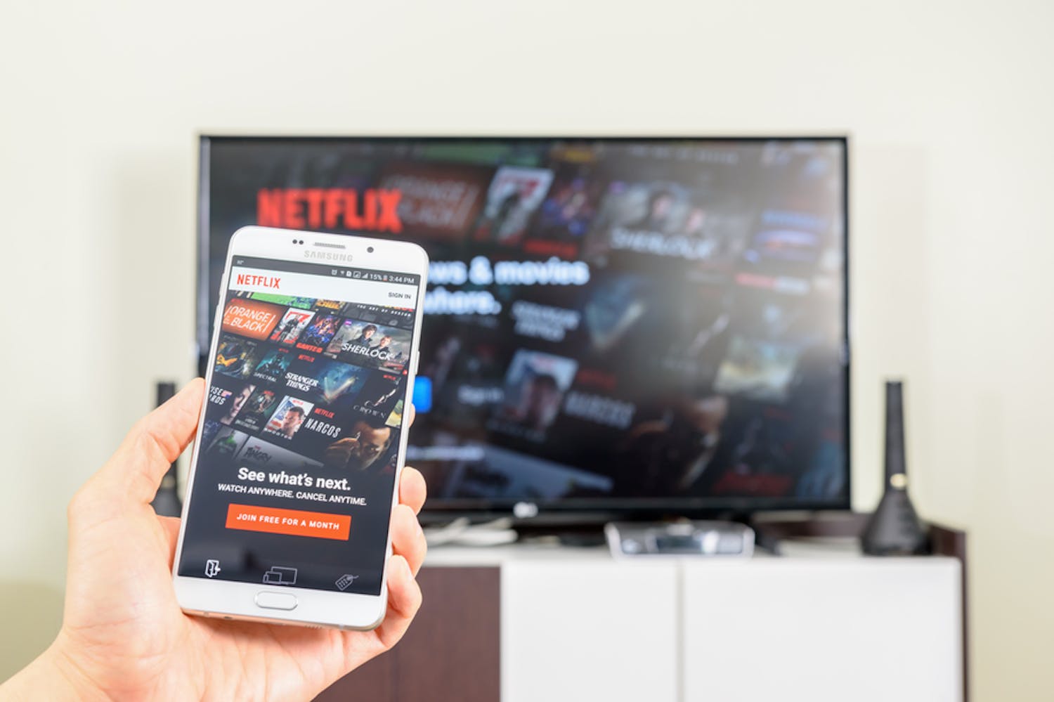 Netflix strömning: pris Netflix och Viaplay